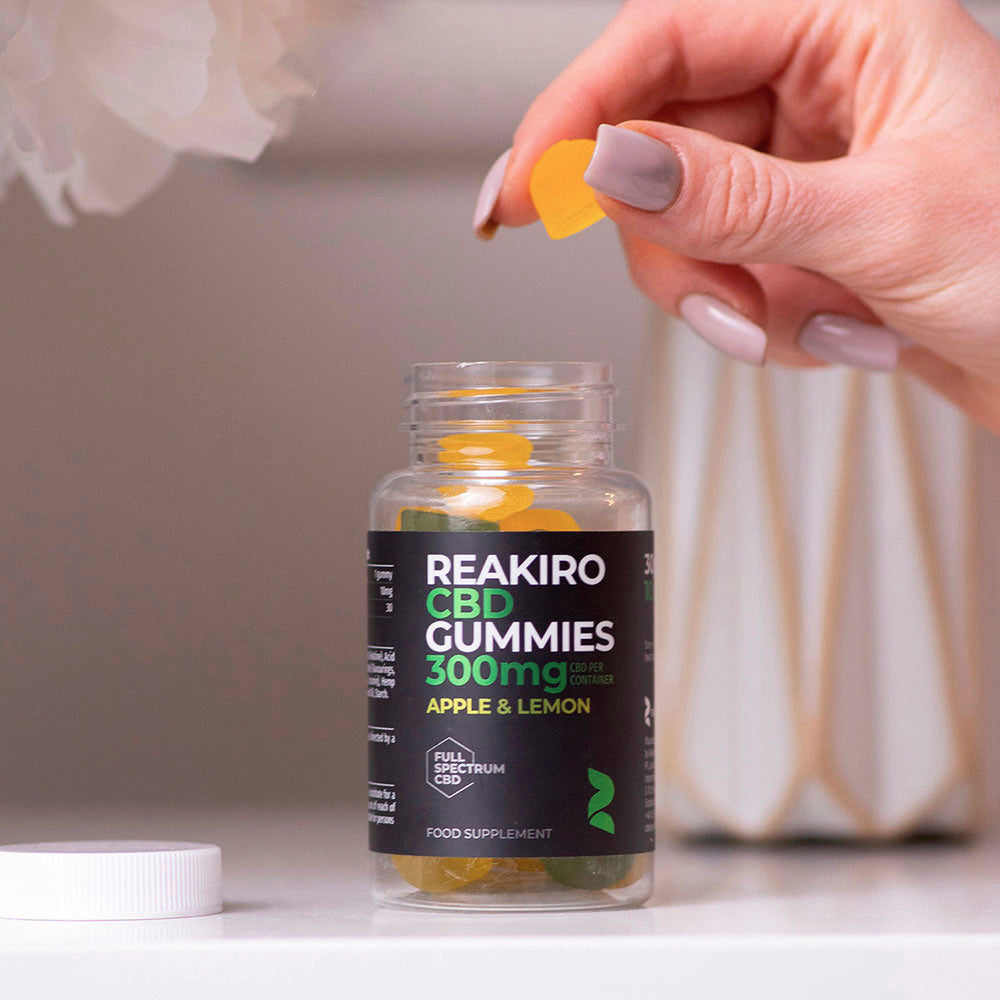 CBD Gummies 300mg – Apple & Lemon Flavor | 24Supplements – Tasty and natural CBD gummies for everyday wellness. 